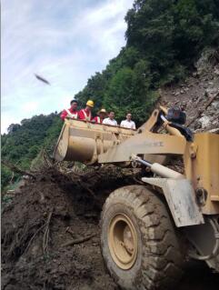 抗洪搶險，交通實業(yè)人在行動